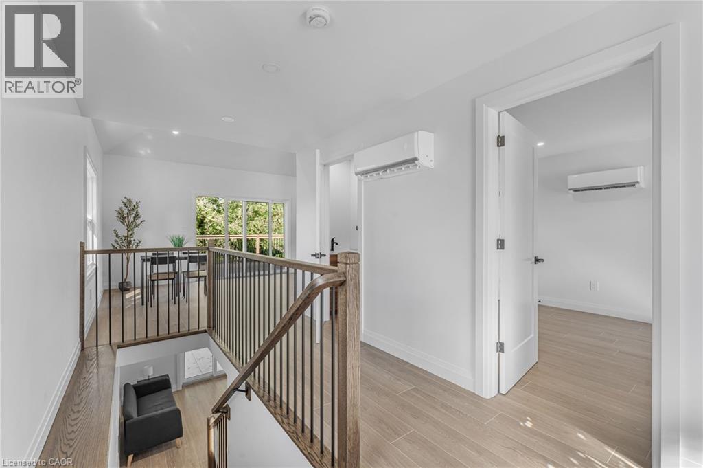 3 Ball Avenue E, St. Catharines, Ontario  L2T 1B4 - Photo 2 - 40781983