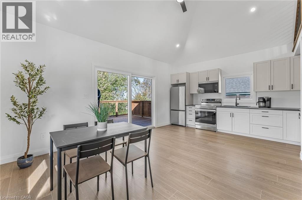 3 Ball Avenue E, St. Catharines, Ontario  L2T 1B4 - Photo 12 - 40781983