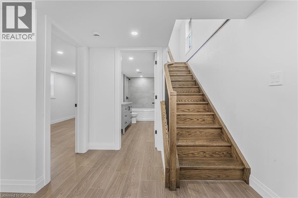 3 Ball Avenue E, St. Catharines, Ontario  L2T 1B4 - Photo 20 - 40781983