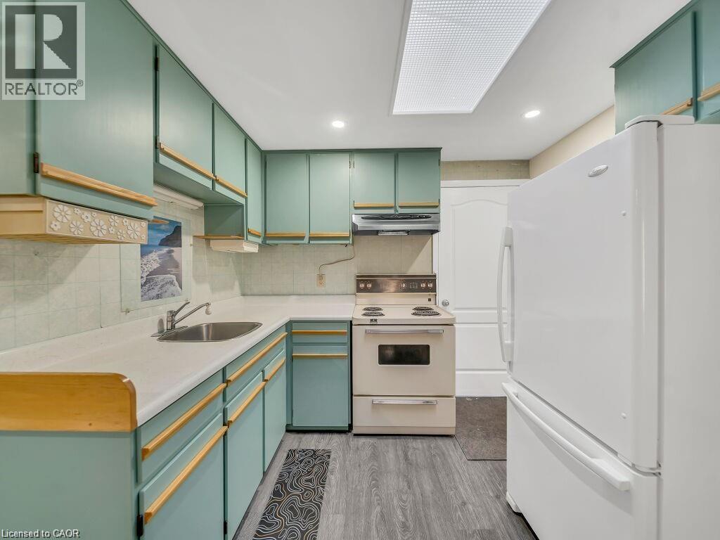 34 Belwood Crescent, Kitchener, Ontario  N2C 1Z3 - Photo 8 - 40785820