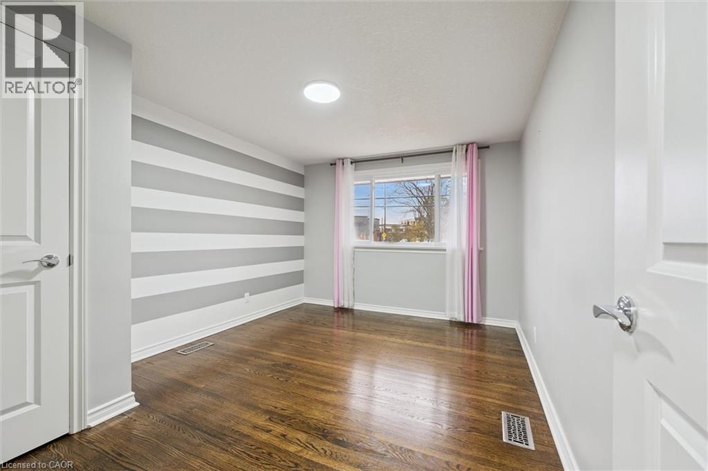 944 Concession Road, Cambridge, Ontario  N3H 4L6 - Photo 18 - 40785825