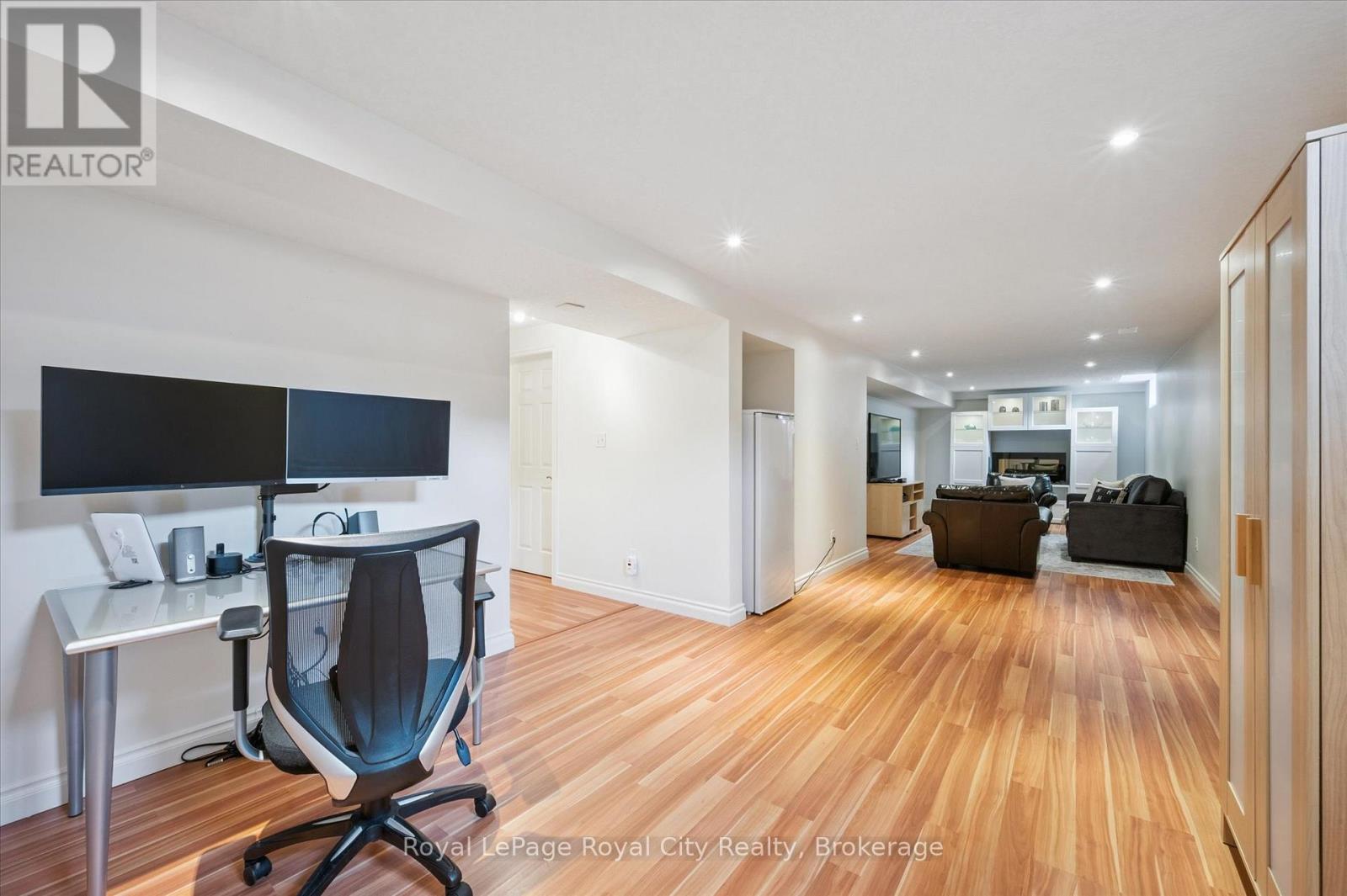 279 Farley Drive, Guelph (Pineridge/westminster Woods), Ontario  N1L 1N6 - Photo 27 - X12511714