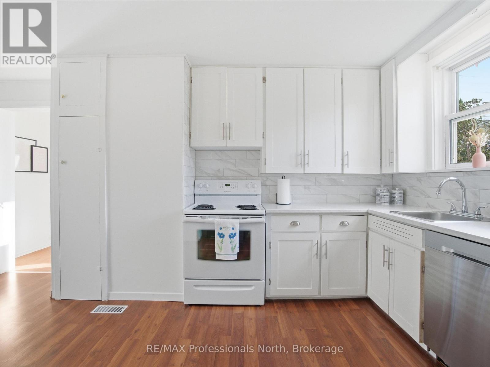 197 Dill Street, Bracebridge (Macaulay), Ontario  P1L 1E6 - Photo 15 - X12511824