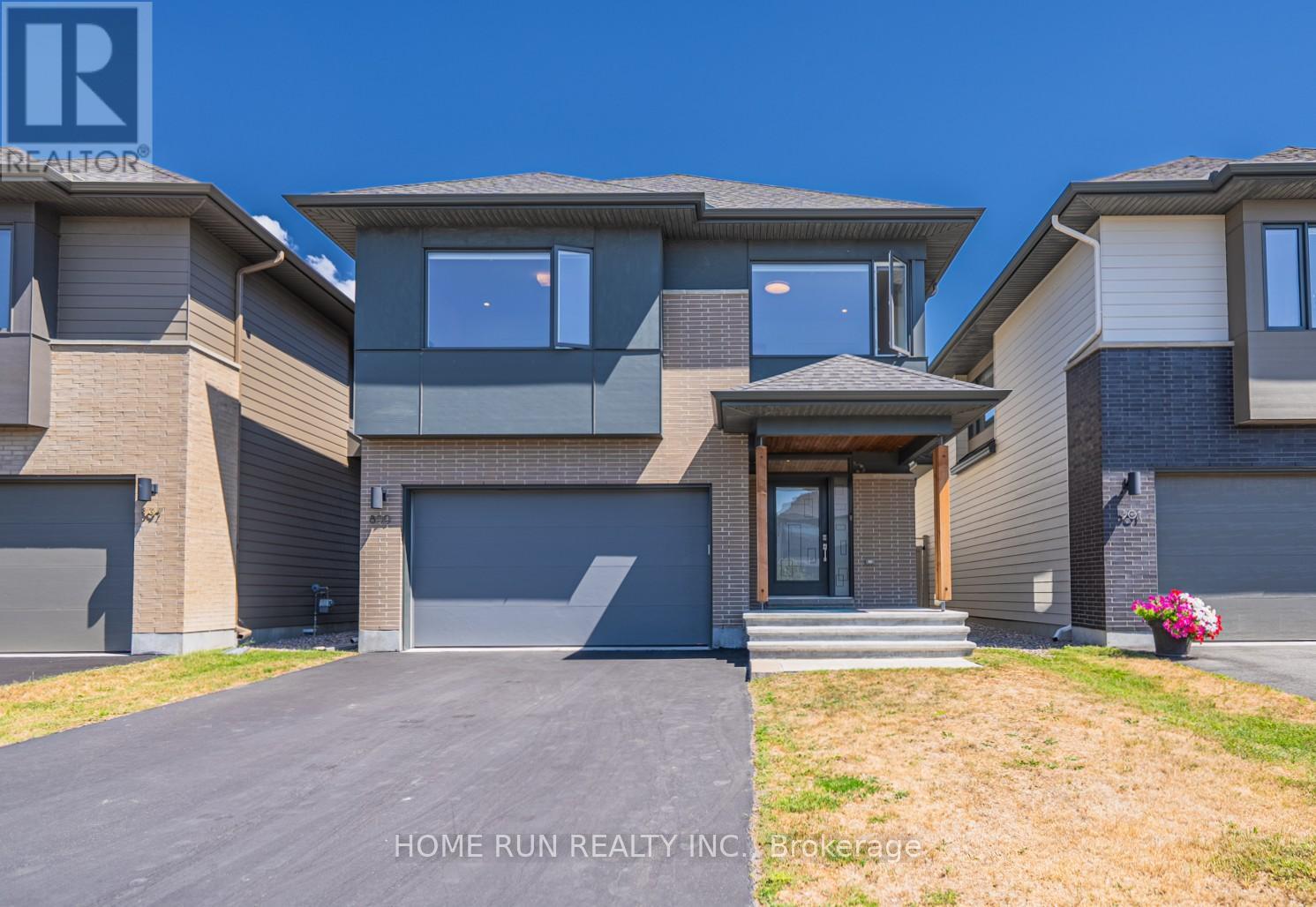 899 RALPH HENNESSY AVENUE, Ottawa, Ontario