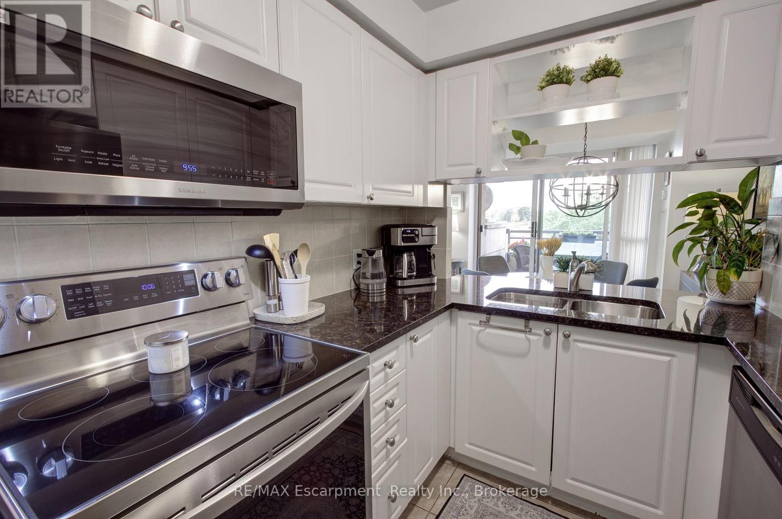 311 - 2325 Central Park Drive, Oakville, Ontario  L6H 0E2 - Photo 11 - W12511744