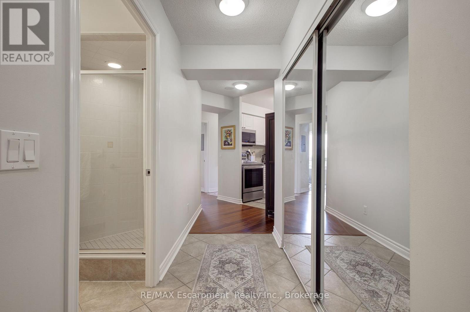 311 - 2325 Central Park Drive, Oakville, Ontario  L6H 0E2 - Photo 7 - W12511744