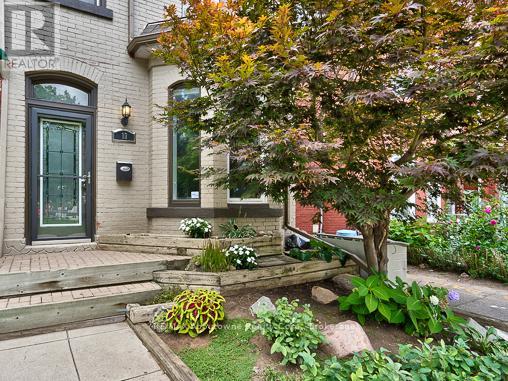 19 OXFORD STREET, Hamilton, Ontario