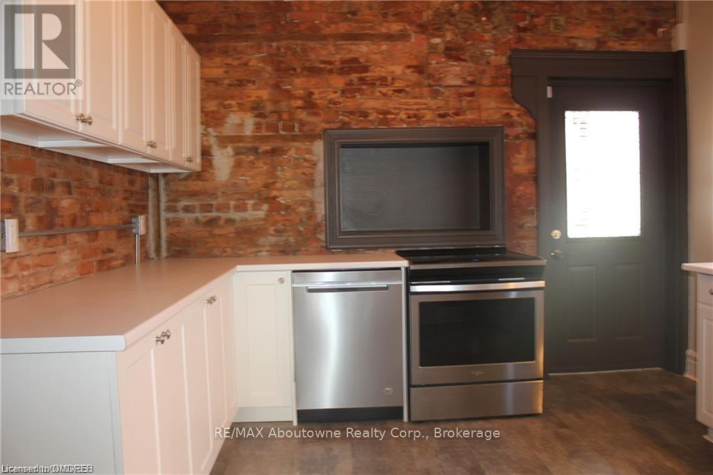 19 Oxford Street, Hamilton, Ontario  L8R 2W9 - Photo 10 - X12511832