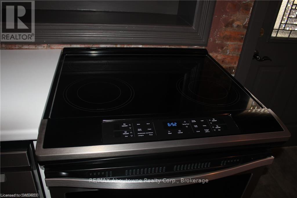 19 Oxford Street, Hamilton, Ontario  L8R 2W9 - Photo 11 - X12511832