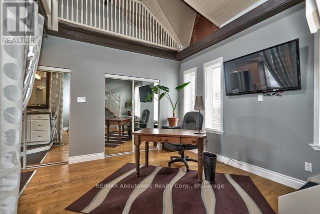 19 Oxford Street, Hamilton, Ontario  L8R 2W9 - Photo 14 - X12511832