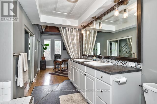 19 Oxford Street, Hamilton, Ontario  L8R 2W9 - Photo 21 - X12511832