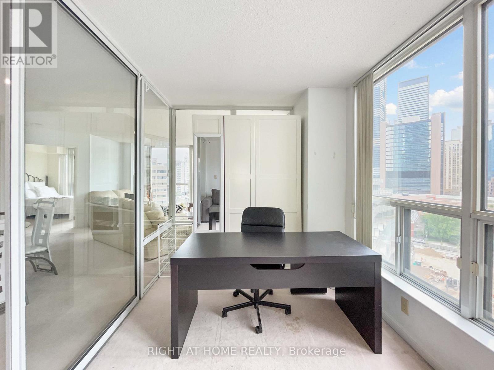 1113 - 24 Wellesley Street W, Toronto (Bay Street Corridor), Ontario  M4Y 2X6 - Photo 21 - C12511380