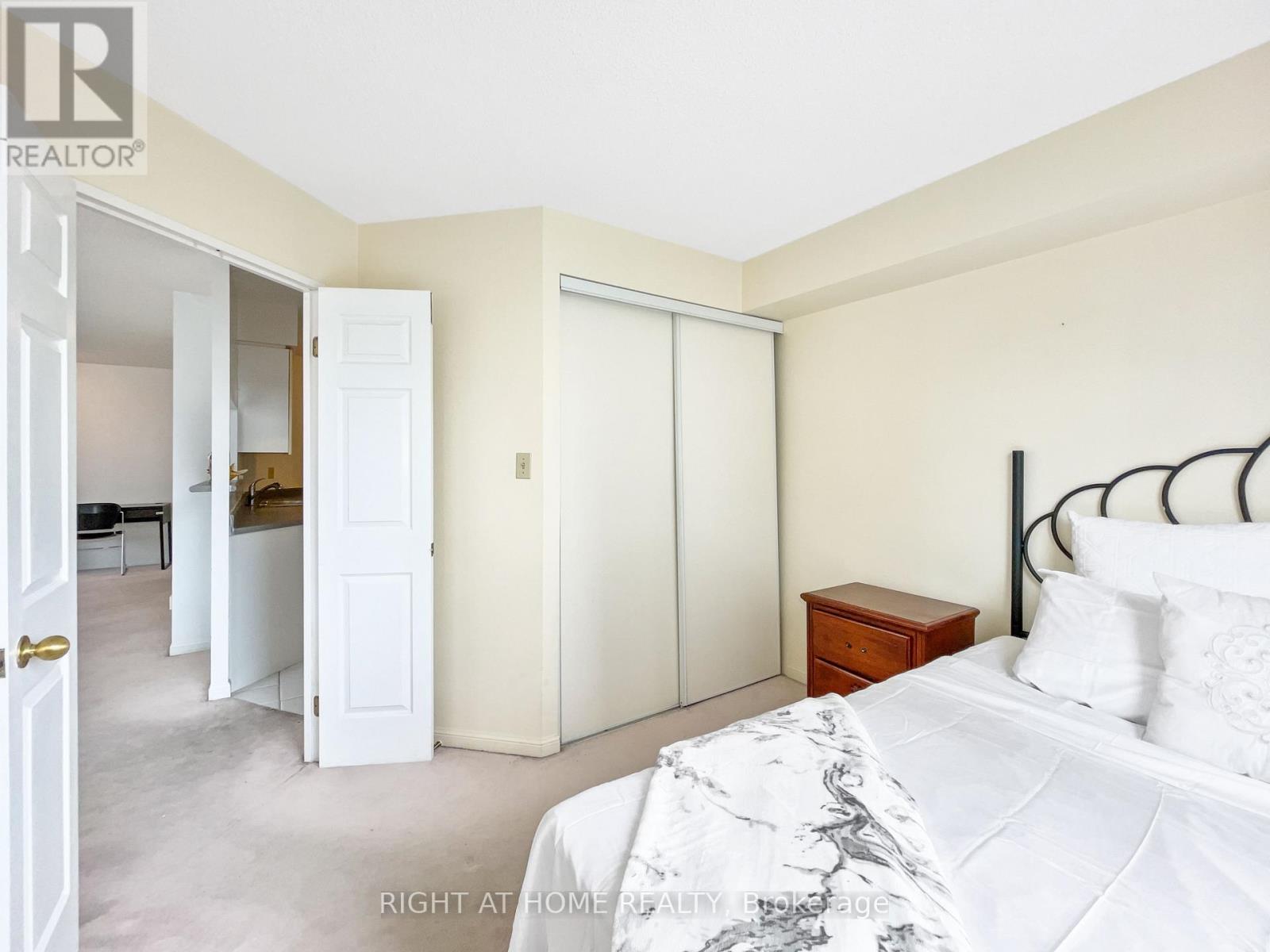 1113 - 24 Wellesley Street W, Toronto (Bay Street Corridor), Ontario  M4Y 2X6 - Photo 28 - C12511380