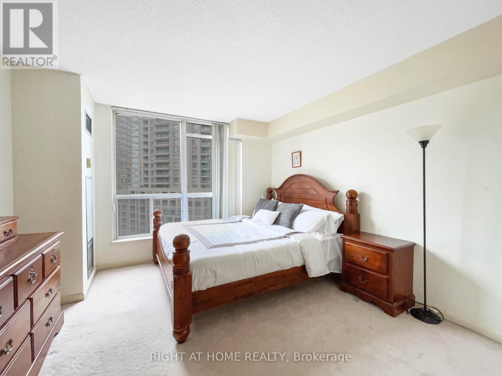 1113 - 24 Wellesley Street W, Toronto (Bay Street Corridor), Ontario  M4Y 2X6 - Photo 4 - C12511380