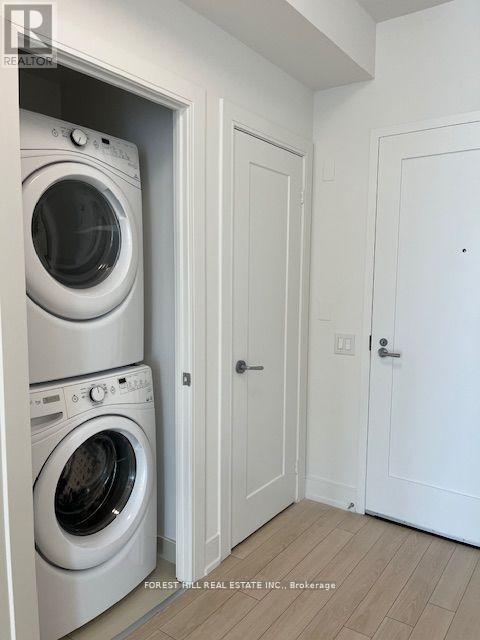 1701 - 310 Tweedsmuir Avenue, Toronto, Ontario  M5P 2Y2 - Photo 5 - C12511438