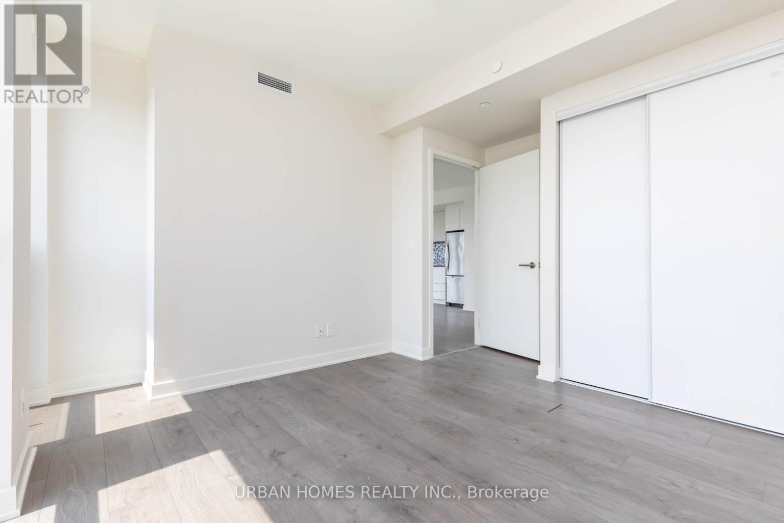 2711 - 2 Sonic Way, Toronto, Ontario  M3C 0P2 - Photo 16 - C12511456