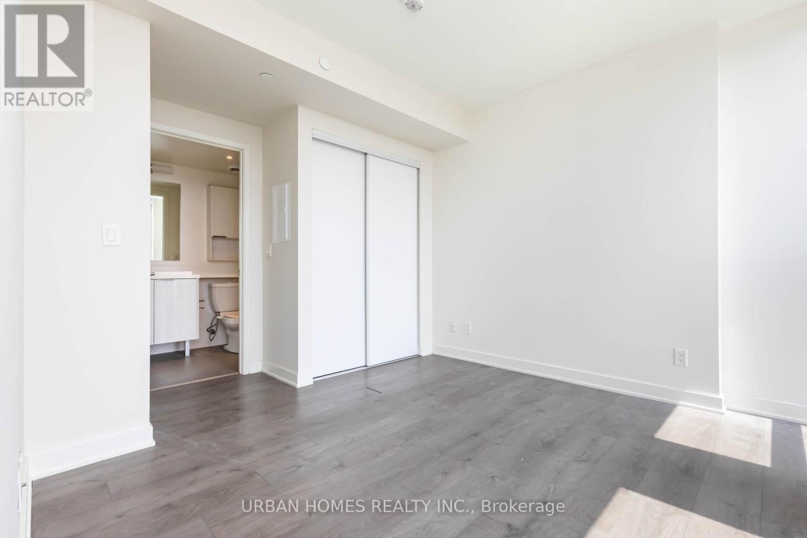 2711 - 2 Sonic Way, Toronto, Ontario  M3C 0P2 - Photo 17 - C12511456