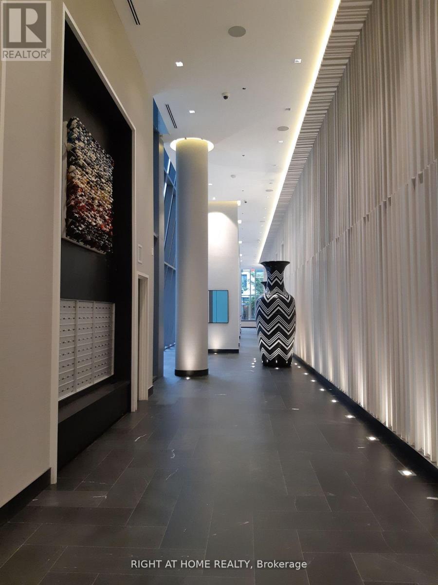 3406 - 42 Charles Street E, Toronto, Ontario  M4Y 0B7 - Photo 4 - C12511470