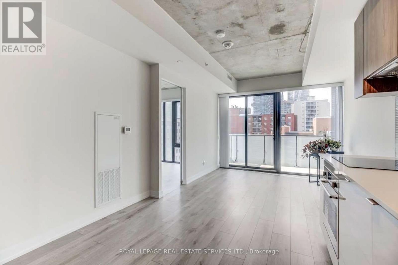 1013 - 161 Roehampton Avenue, Toronto, Ontario  M4P 0C8 - Photo 3 - C12511602