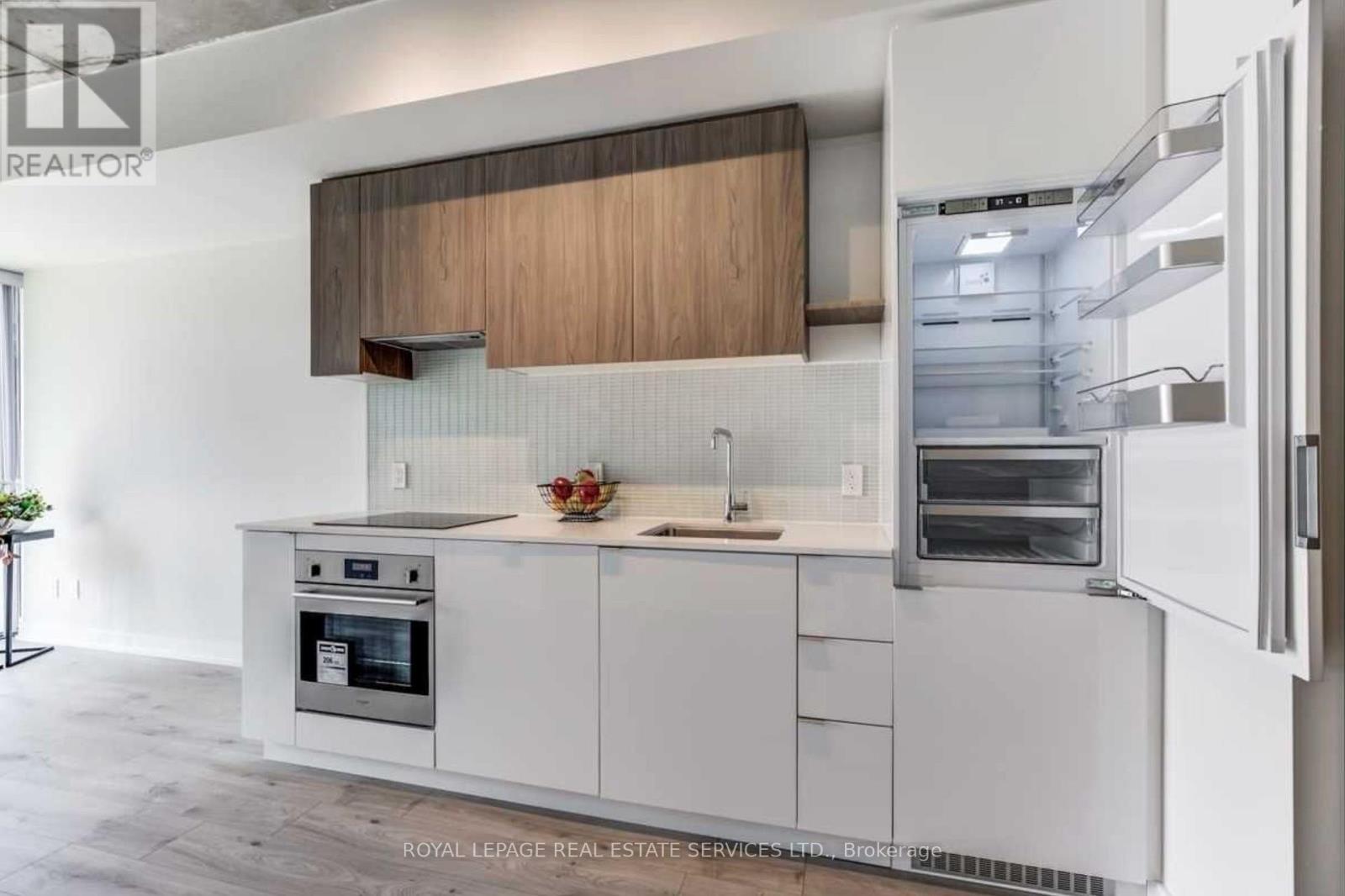 1013 - 161 Roehampton Avenue, Toronto, Ontario  M4P 0C8 - Photo 4 - C12511602