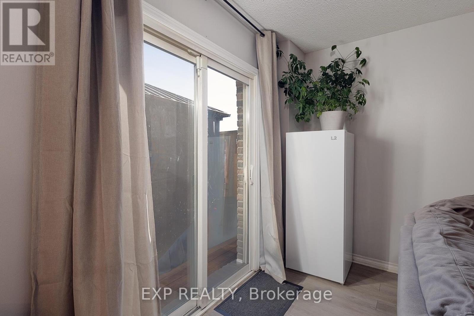 0 - 881 Southdale Road E, London South, Ontario  N6E 1V7 - Photo 7 - X12511730