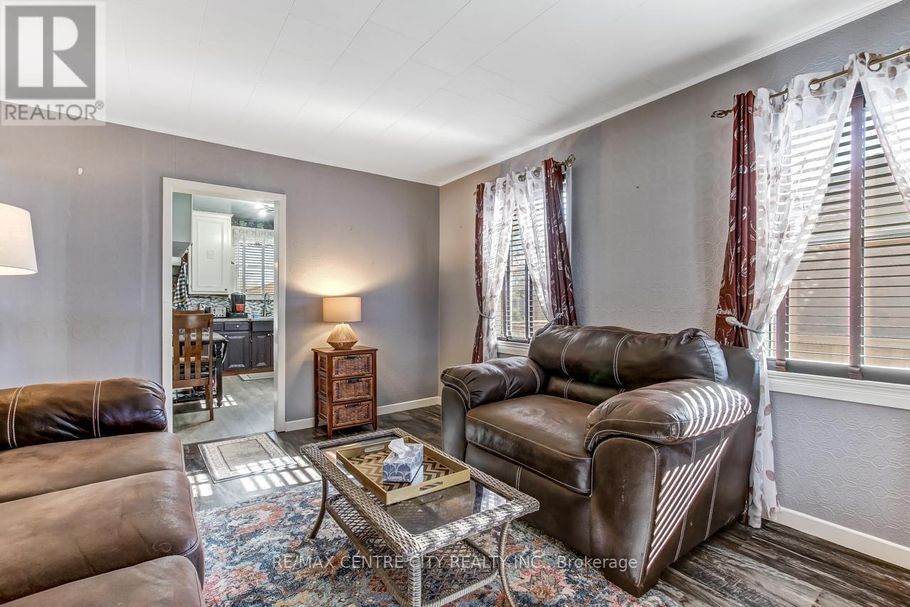 145 Hughes Street, St. Thomas, Ontario  N5P 2Z4 - Photo 5 - X12511732