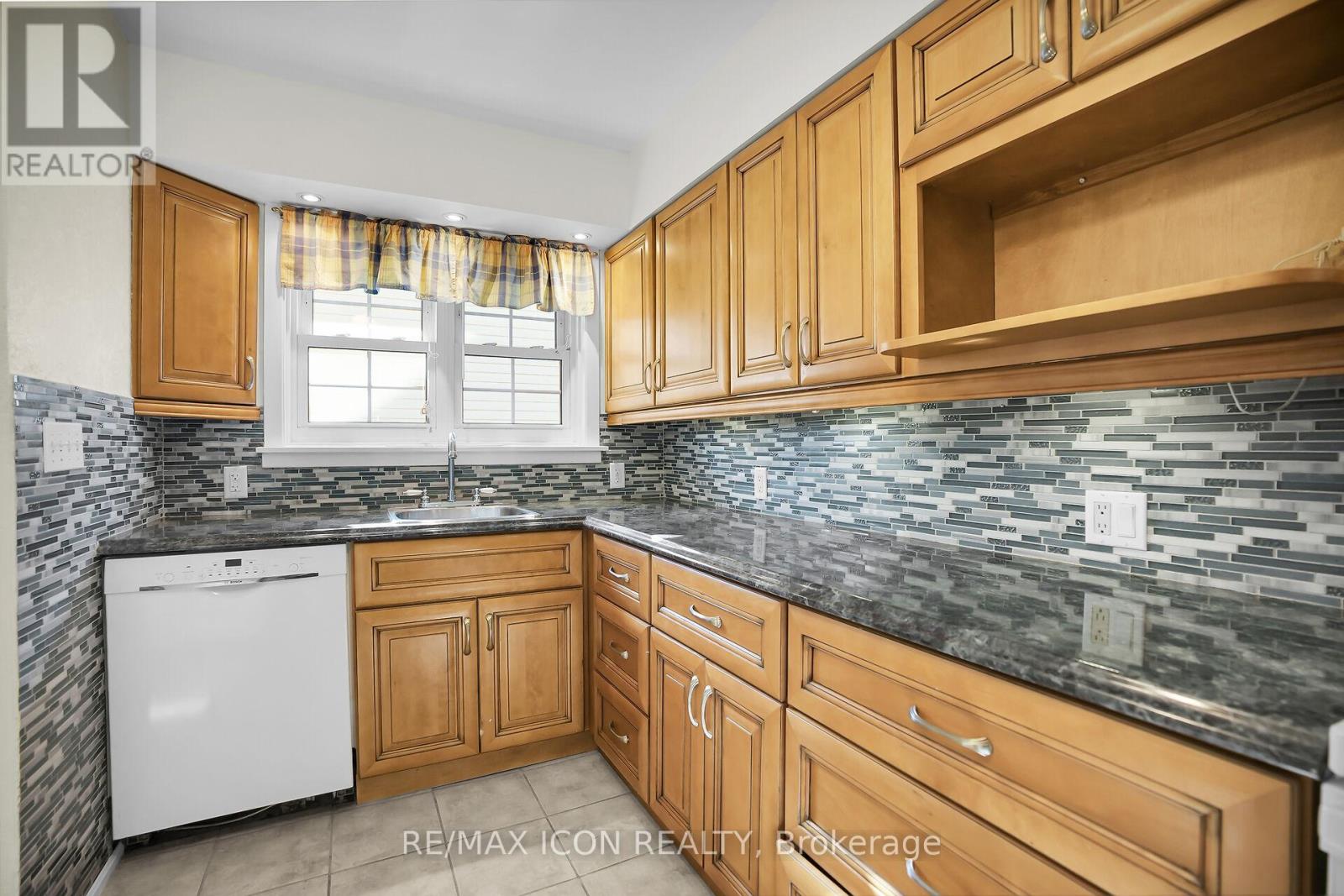 115 Marlborough Avenue, London South, Ontario  N5Z 3S5 - Photo 10 - X12511768