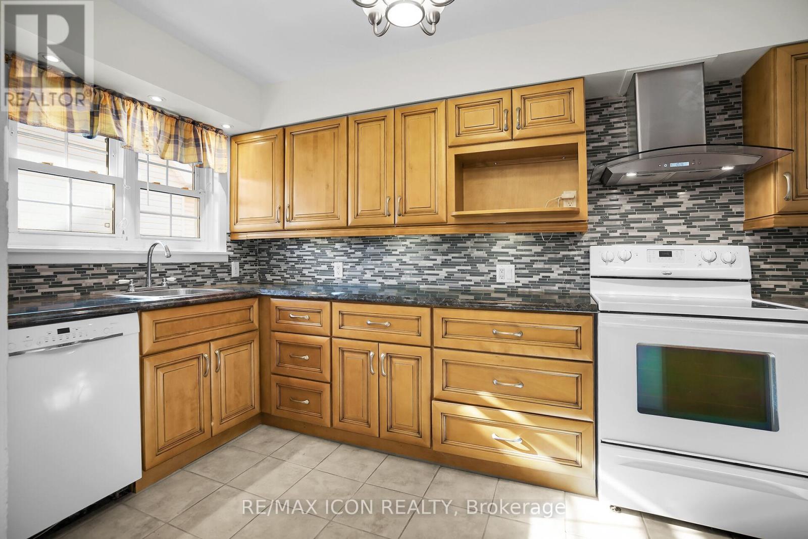 115 Marlborough Avenue, London South, Ontario  N5Z 3S5 - Photo 11 - X12511768