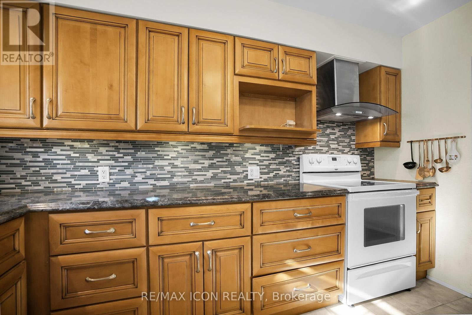 115 Marlborough Avenue, London South, Ontario  N5Z 3S5 - Photo 12 - X12511768