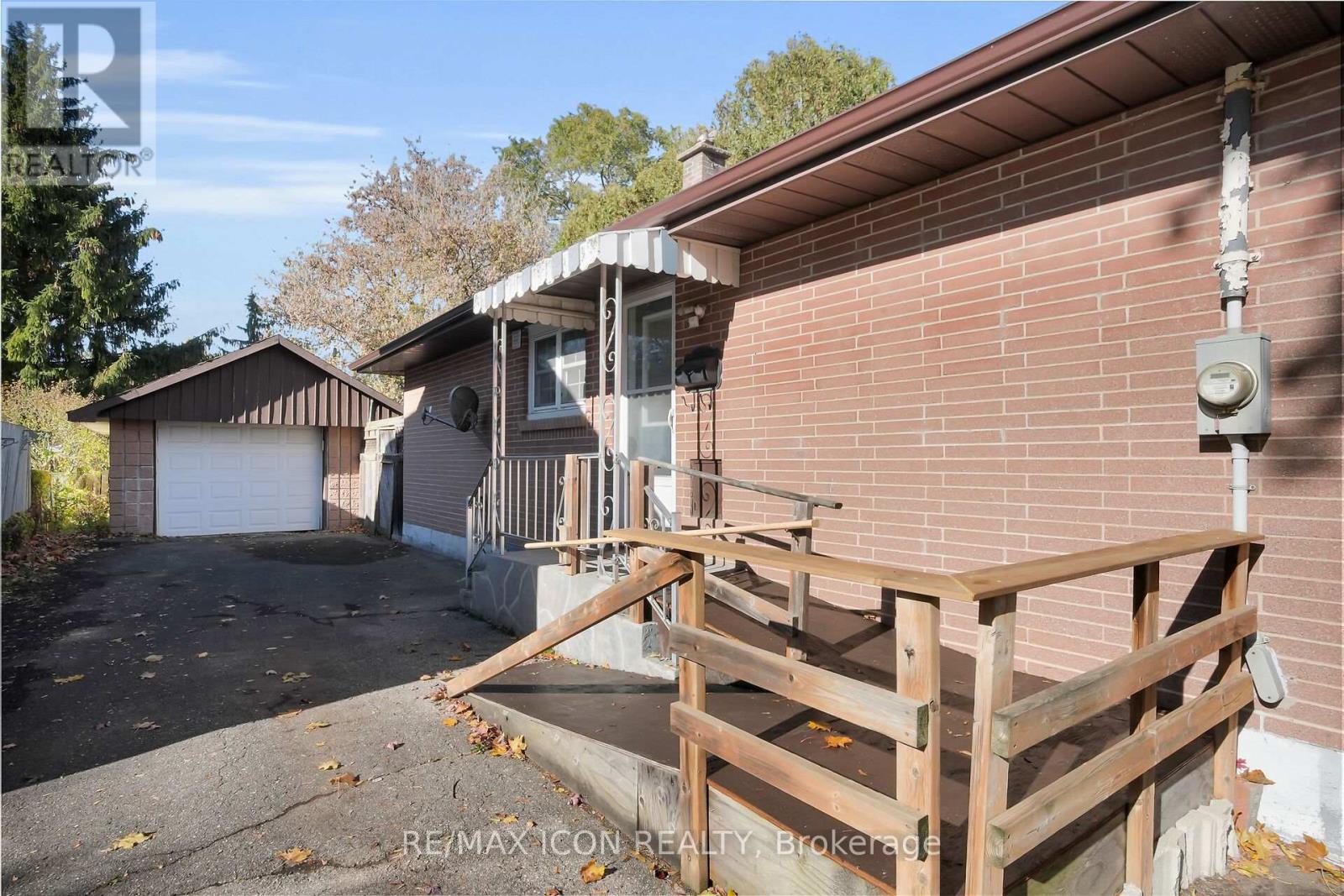 115 Marlborough Avenue, London South, Ontario  N5Z 3S5 - Photo 3 - X12511768