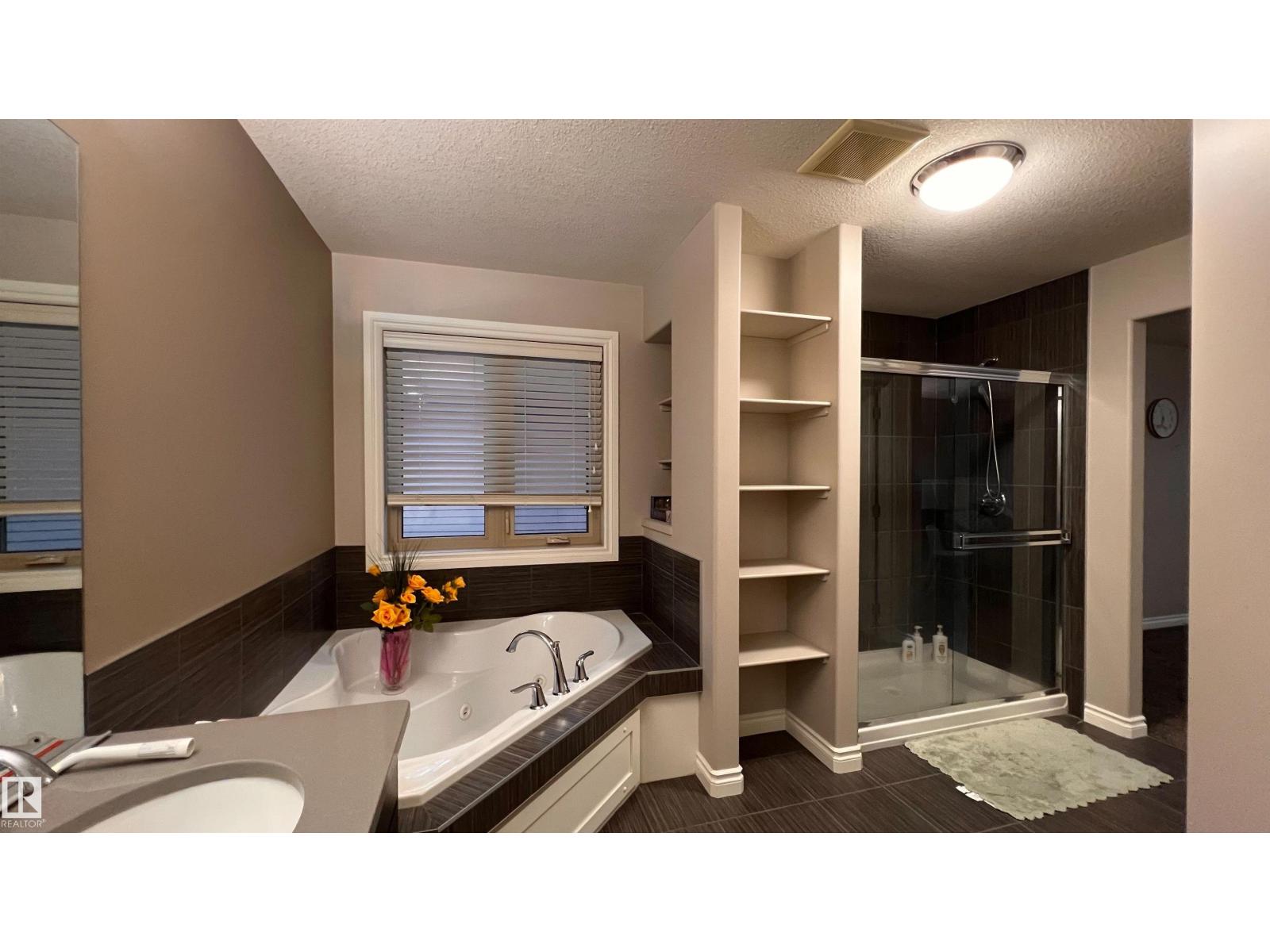 1076 Armitage Cr Sw, Edmonton, Alberta  T6W 0K3 - Photo 39 - E4464628