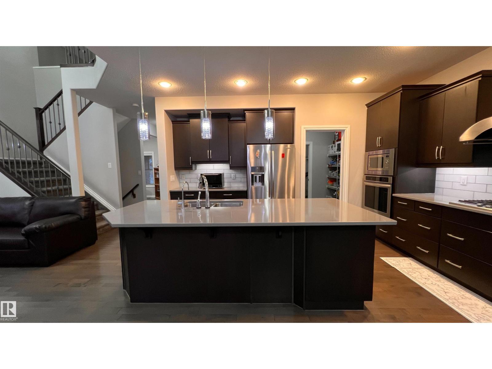 1076 Armitage Cr Sw, Edmonton, Alberta  T6W 0K3 - Photo 10 - E4464628