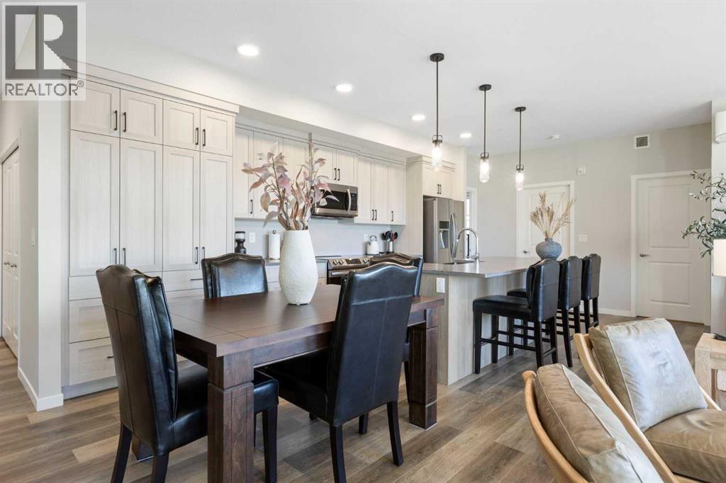 Property at 1409, 42 Cranbrook Gardens SE image 5