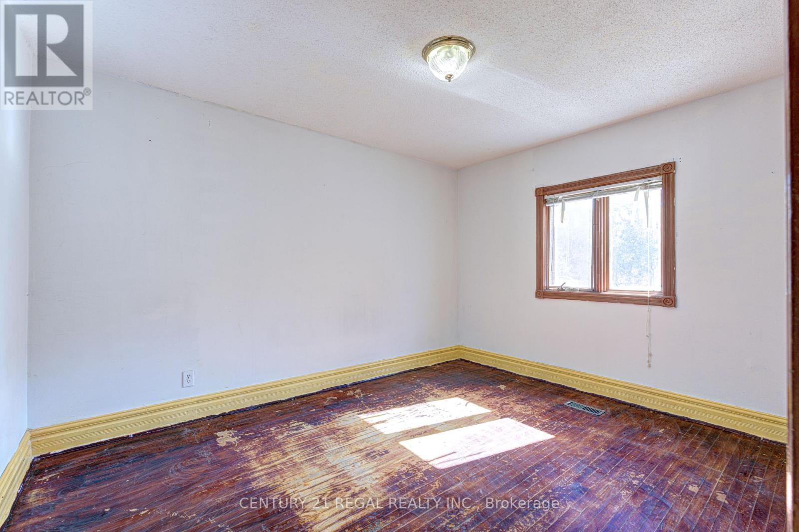 39 Butterworth Avenue, Toronto, Ontario  M1L 1H2 - Photo 11 - E12511340