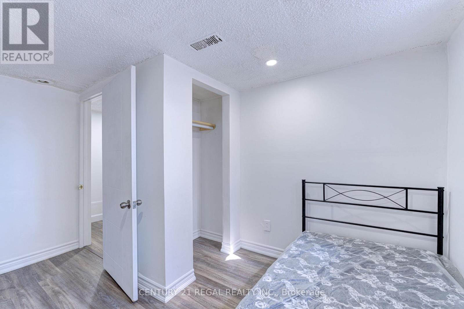 39 Butterworth Avenue, Toronto, Ontario  M1L 1H2 - Photo 18 - E12511340