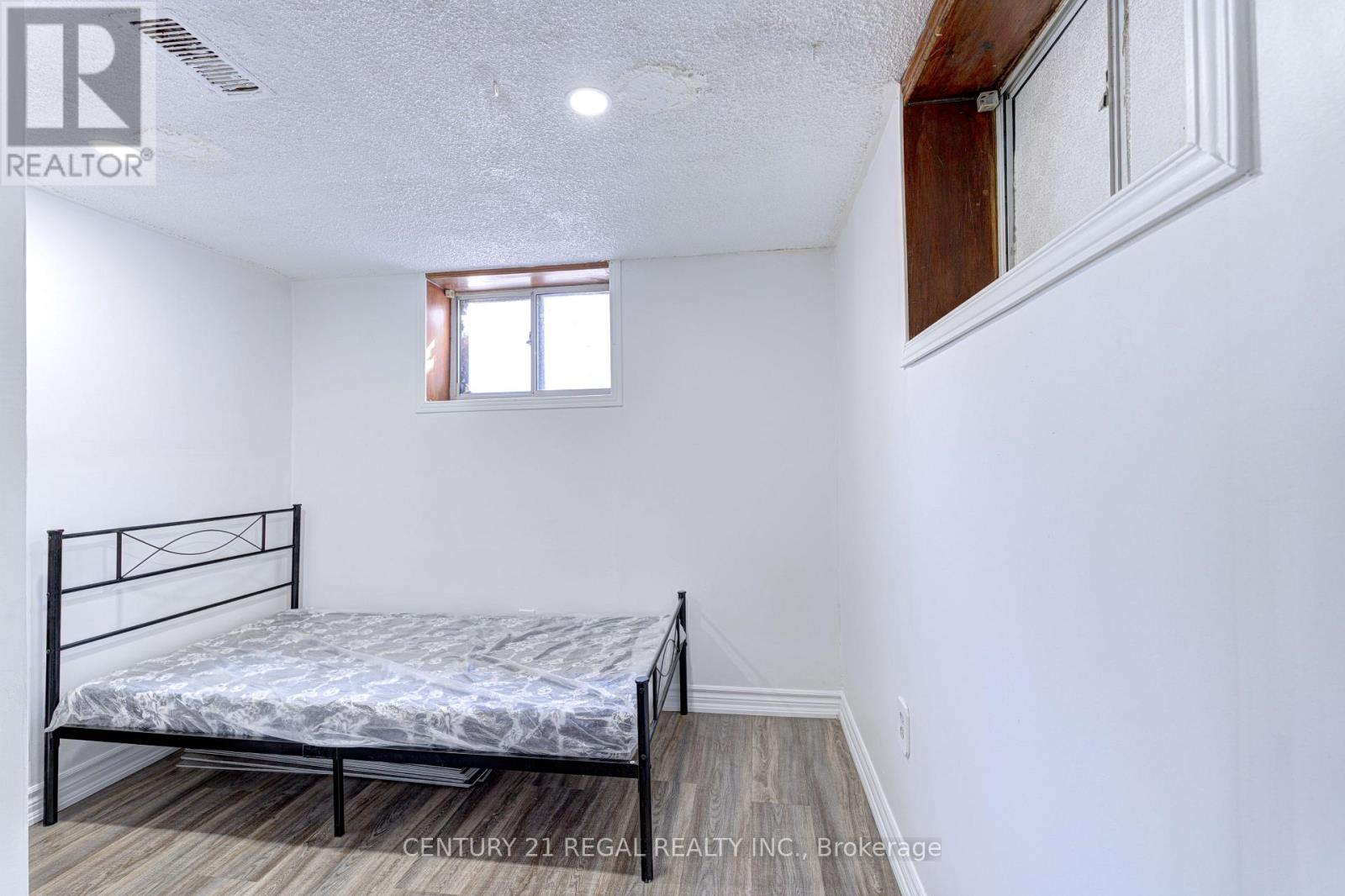 39 Butterworth Avenue, Toronto, Ontario  M1L 1H2 - Photo 19 - E12511340