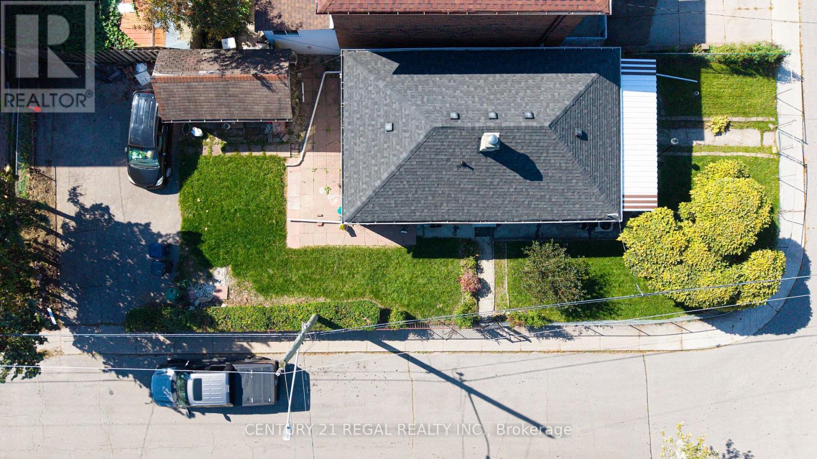 39 Butterworth Avenue, Toronto, Ontario  M1L 1H2 - Photo 5 - E12511340