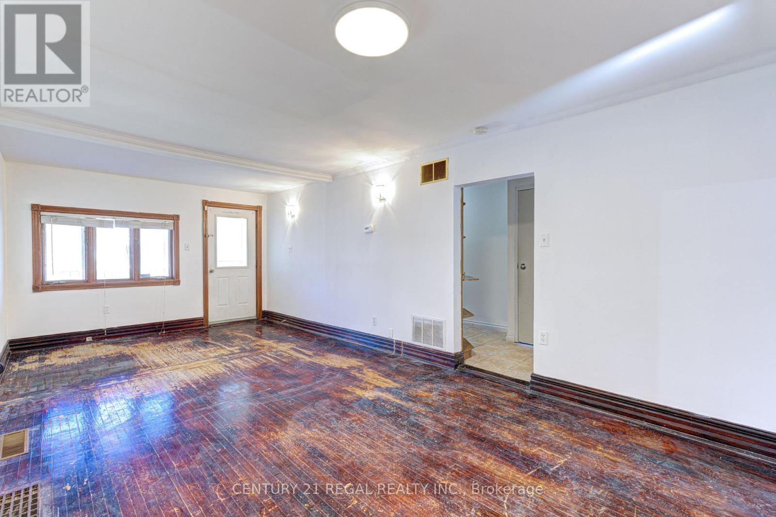 39 Butterworth Avenue, Toronto, Ontario  M1L 1H2 - Photo 9 - E12511340