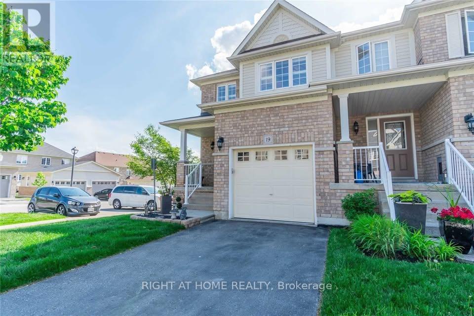 19 - 460 WOODMOUNT DRIVE, Oshawa, Ontario