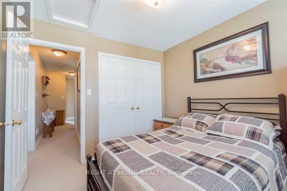 19 - 460 Woodmount Drive, Oshawa, Ontario  L1K 0K3 - Photo 4 - E12511408
