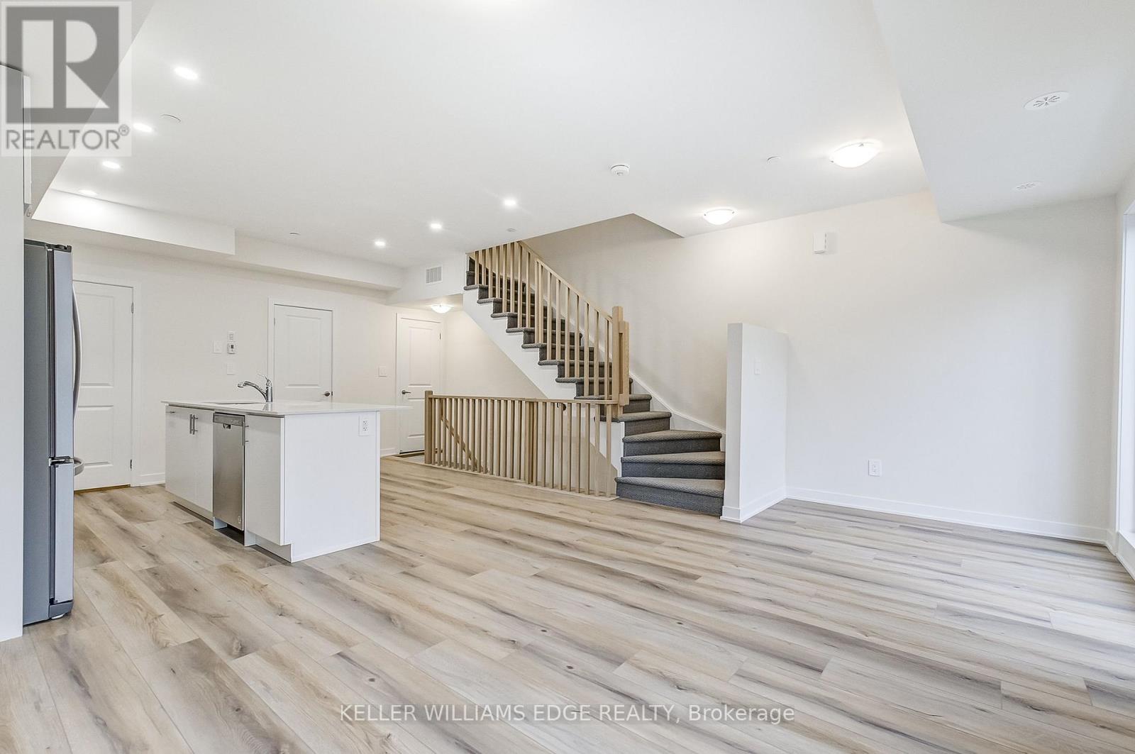 202 - 755 Omega Drive, Pickering, Ontario  L1V 0H1 - Photo 12 - E12511520