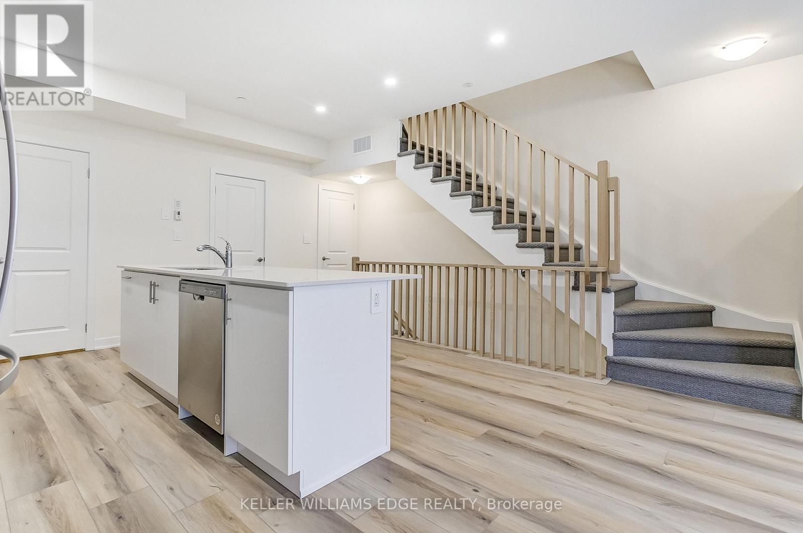 202 - 755 Omega Drive, Pickering, Ontario  L1V 0H1 - Photo 8 - E12511520