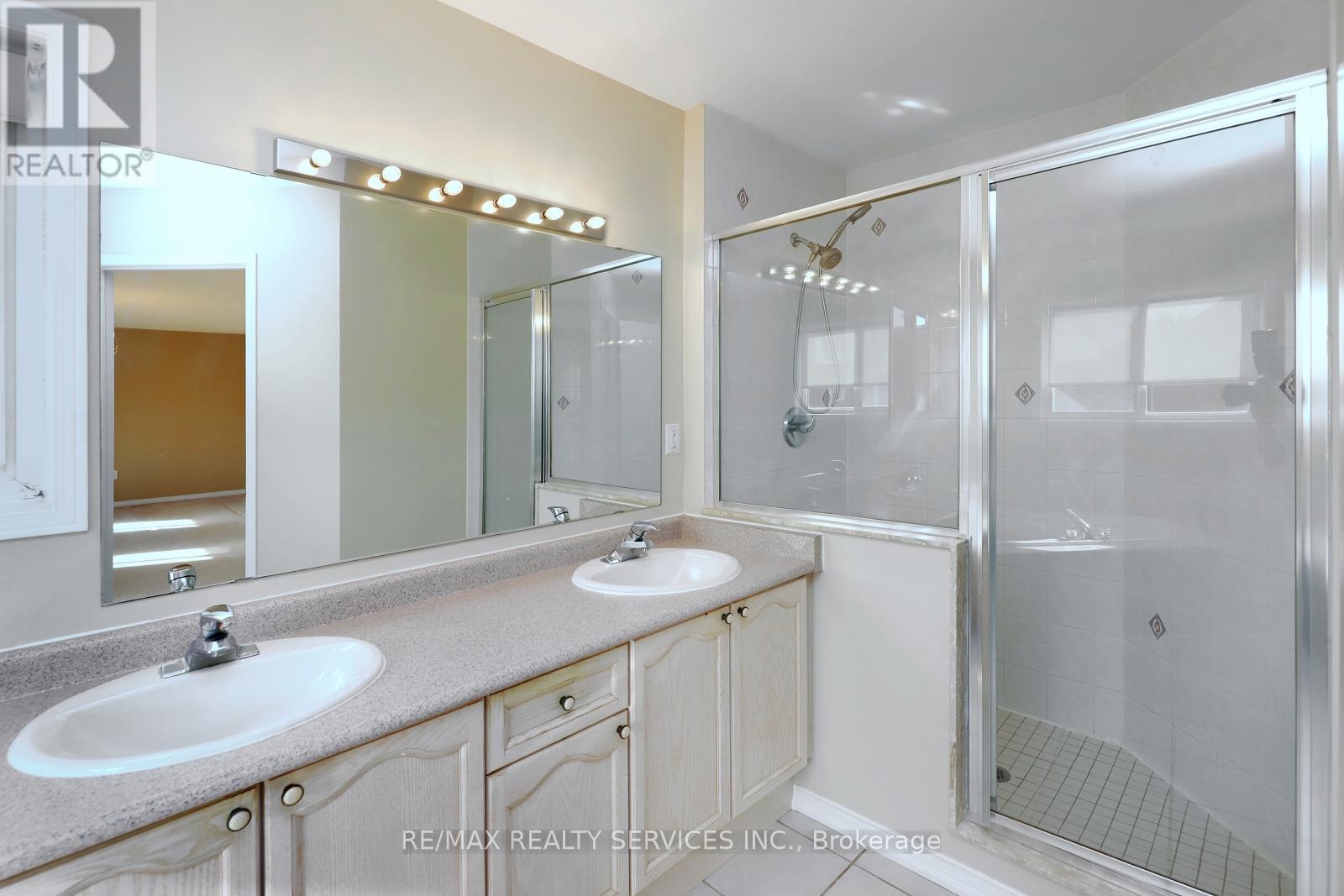 17 Ballantyne Drive, Ajax, Ontario  L1T 4H6 - Photo 20 - E12511622