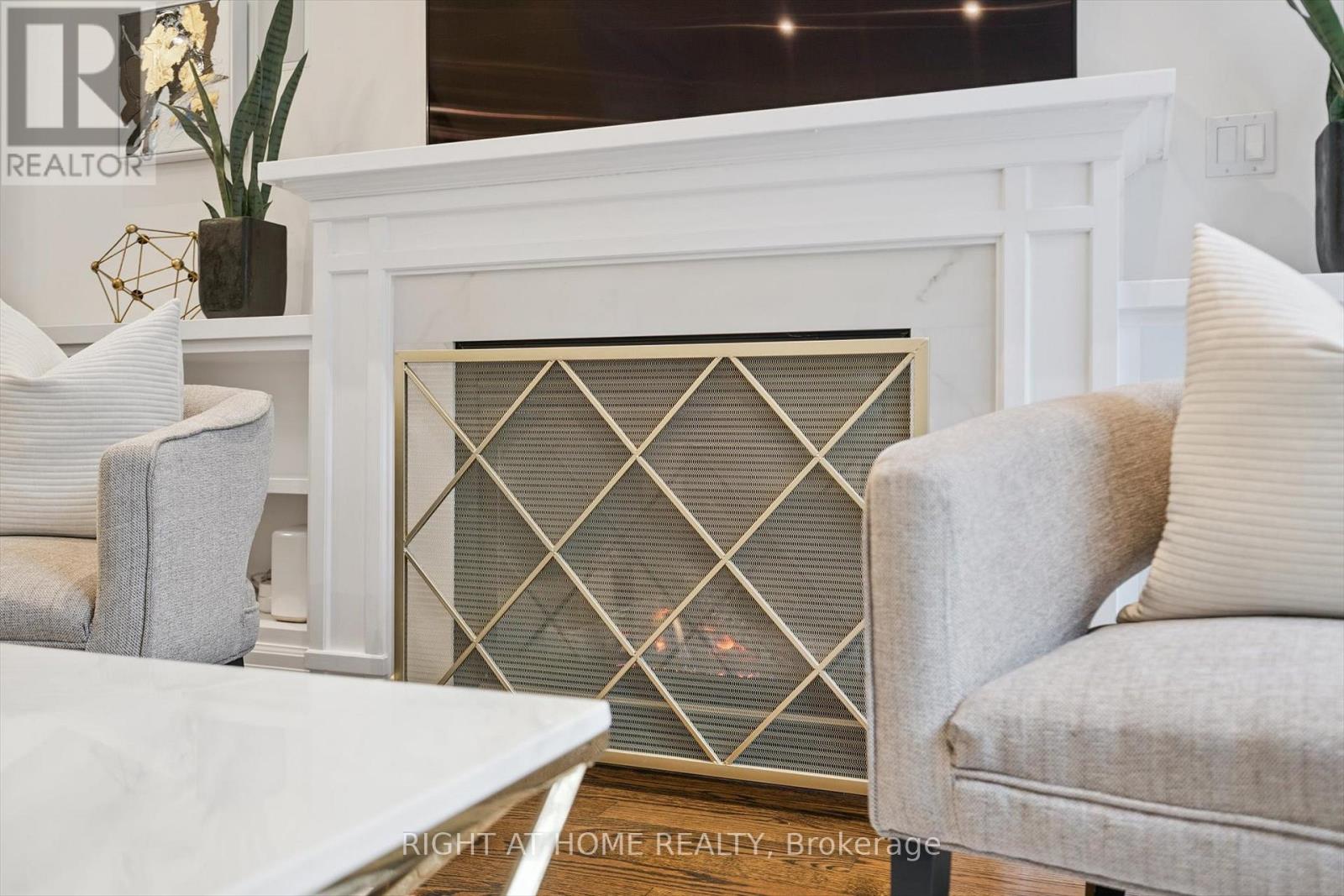 64 Wheeler Avenue, Toronto, Ontario  M4L 3V2 - Photo 11 - E12511624