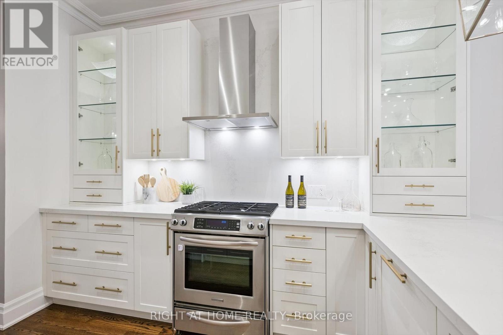 64 Wheeler Avenue, Toronto, Ontario  M4L 3V2 - Photo 15 - E12511624