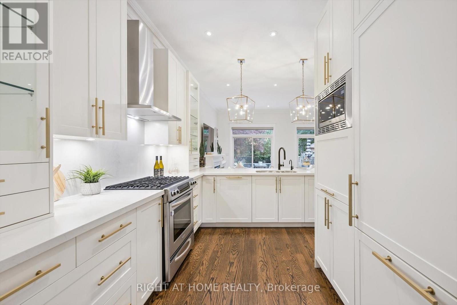 64 Wheeler Avenue, Toronto, Ontario  M4L 3V2 - Photo 17 - E12511624