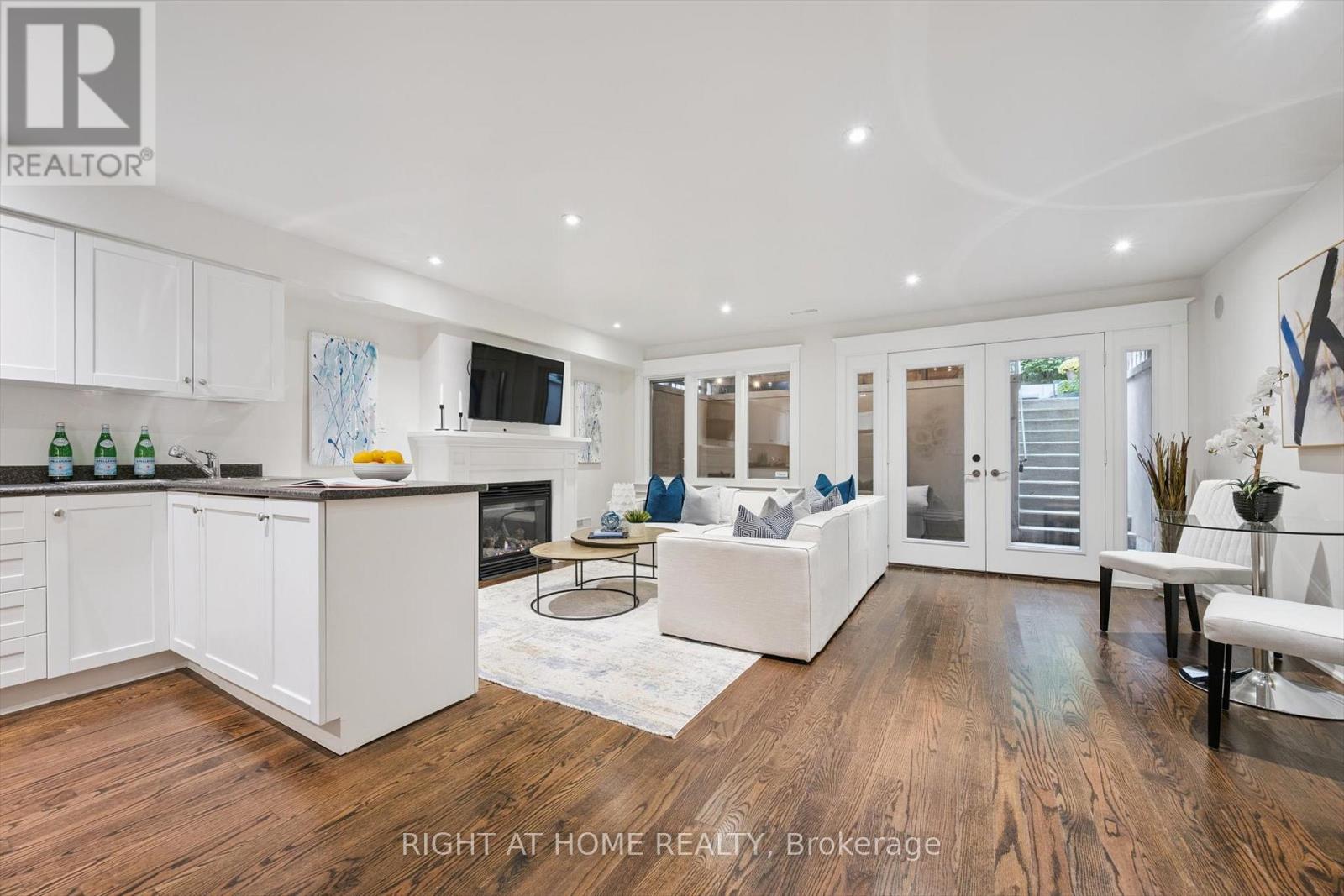 64 Wheeler Avenue, Toronto, Ontario  M4L 3V2 - Photo 39 - E12511624