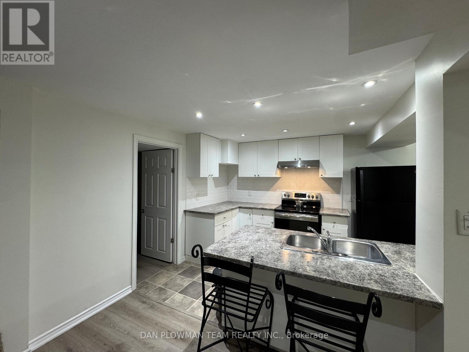 37 Wood Drive, Whitby, Ontario  L1N 8H7 - Photo 6 - E12511656