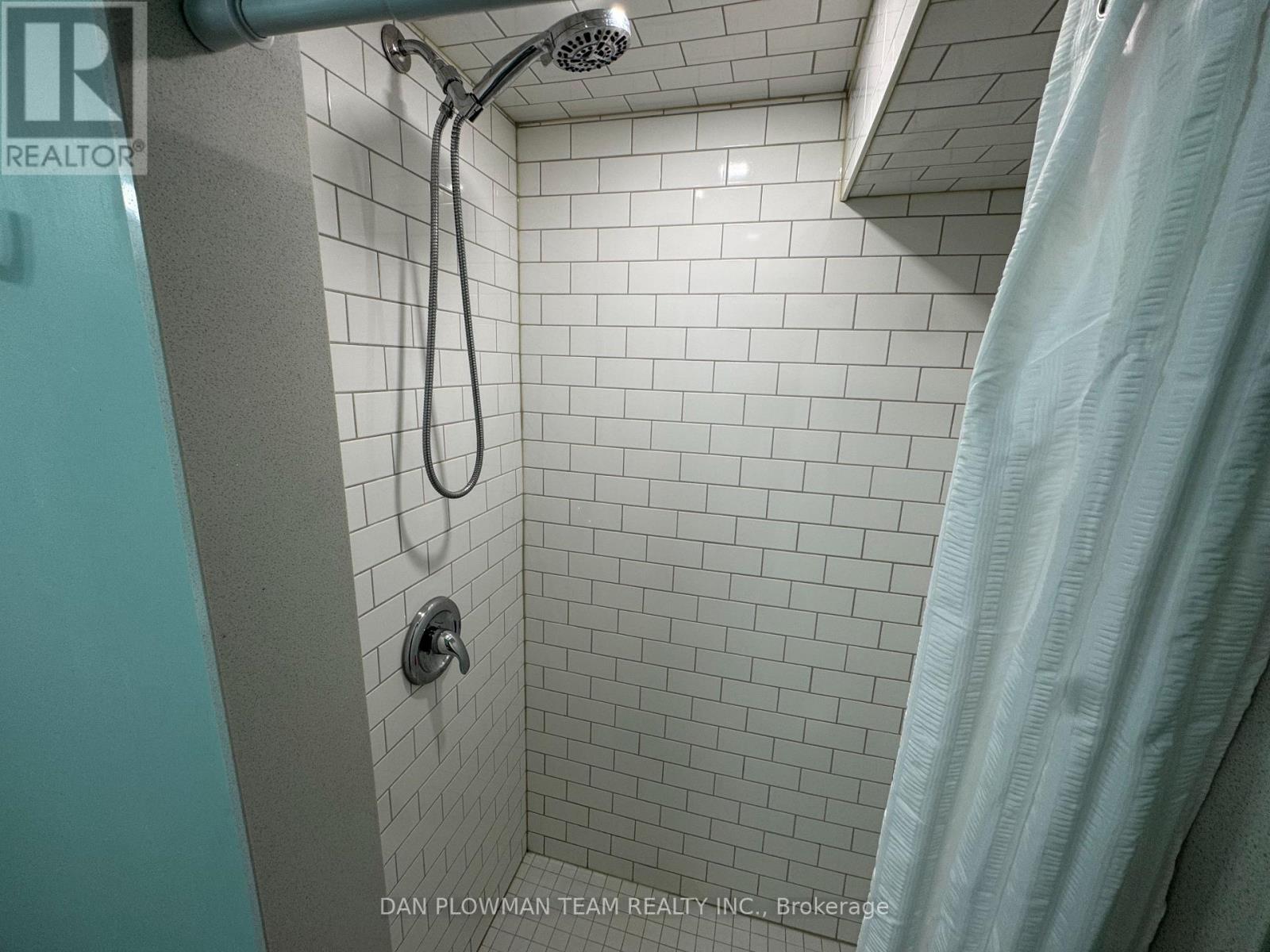 37 Wood Drive, Whitby, Ontario  L1N 8H7 - Photo 9 - E12511656