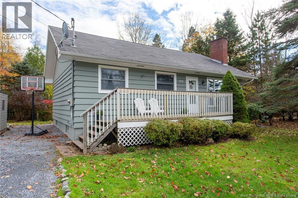 1104 Kennebecasis Drive, Saint John, New Brunswick  E2K 5B1 - Photo 1 - NB129646